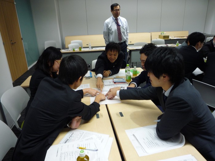 ナカジマ薬局　社内研修　薬剤師研修　管理薬剤師　薬剤師　ナカジマグループ新任薬局長研修　　教育　　グループディスカッション　調剤薬局　北海道　札幌