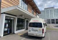 5/26「災害救援車」の発電機能で旭川医大店を営業