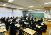 11/29平岡緑中学校_職業講話に参加させていただきました