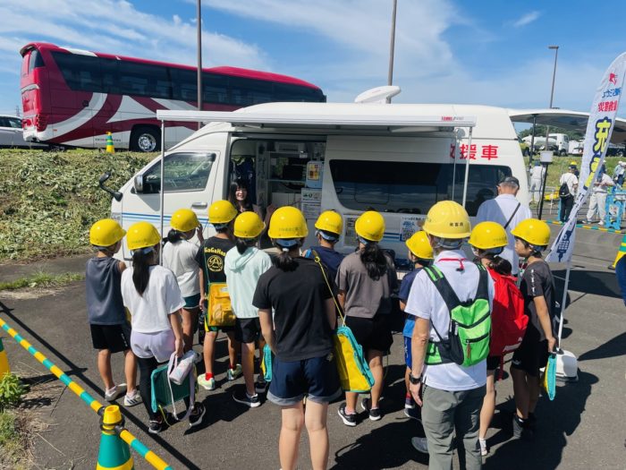 9/10 第33回地域防災訓練(北広島市)にて「災害救援車」を展示しました