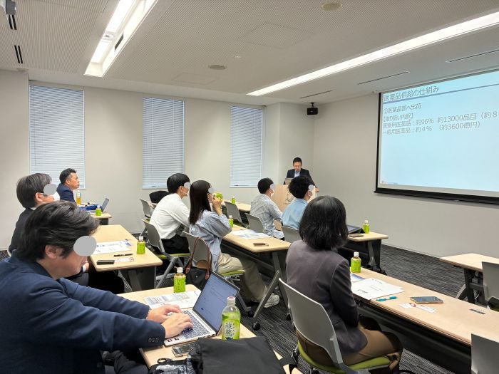 11/7 北海道大学大学院 医学研究院 衛生学教室「社会医学実習」にて薬剤に関する講義を行いました