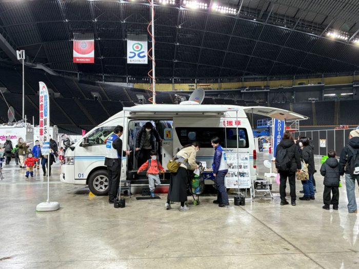 2/1 札幌市総合防災訓練にて“ナカジマ薬局 災害救援車”を展示いたしました