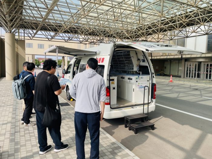 9/5「第8回北海道PhDLS in 函館」会場にて“ナカジマ薬局 災害救援車”を展示いたしました