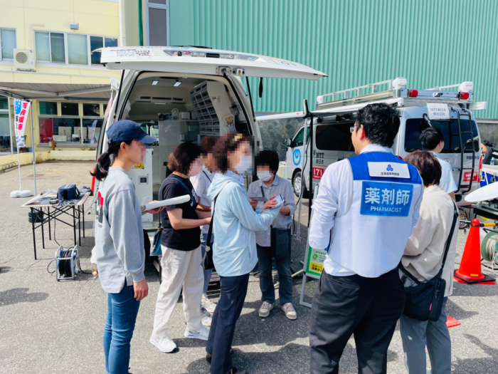 9/1北海道防災総合訓練にて北海道薬剤師会と協力し“ナカジマ薬局 災害救援車”を展示