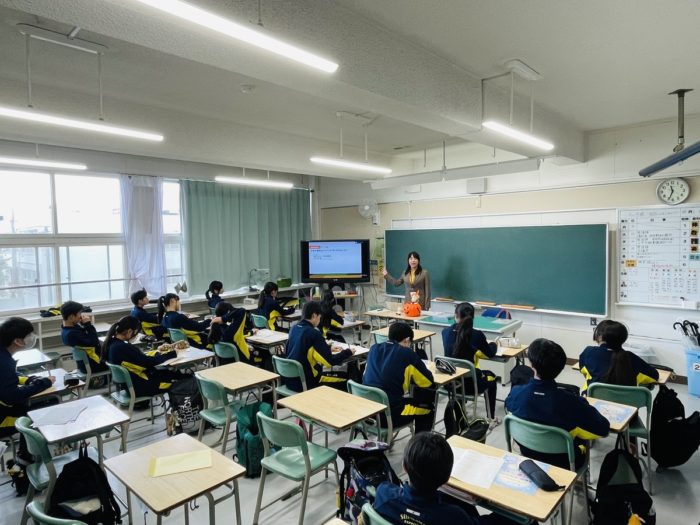 10/14新川中学校（札幌市）_職業講話に参加いたしました
